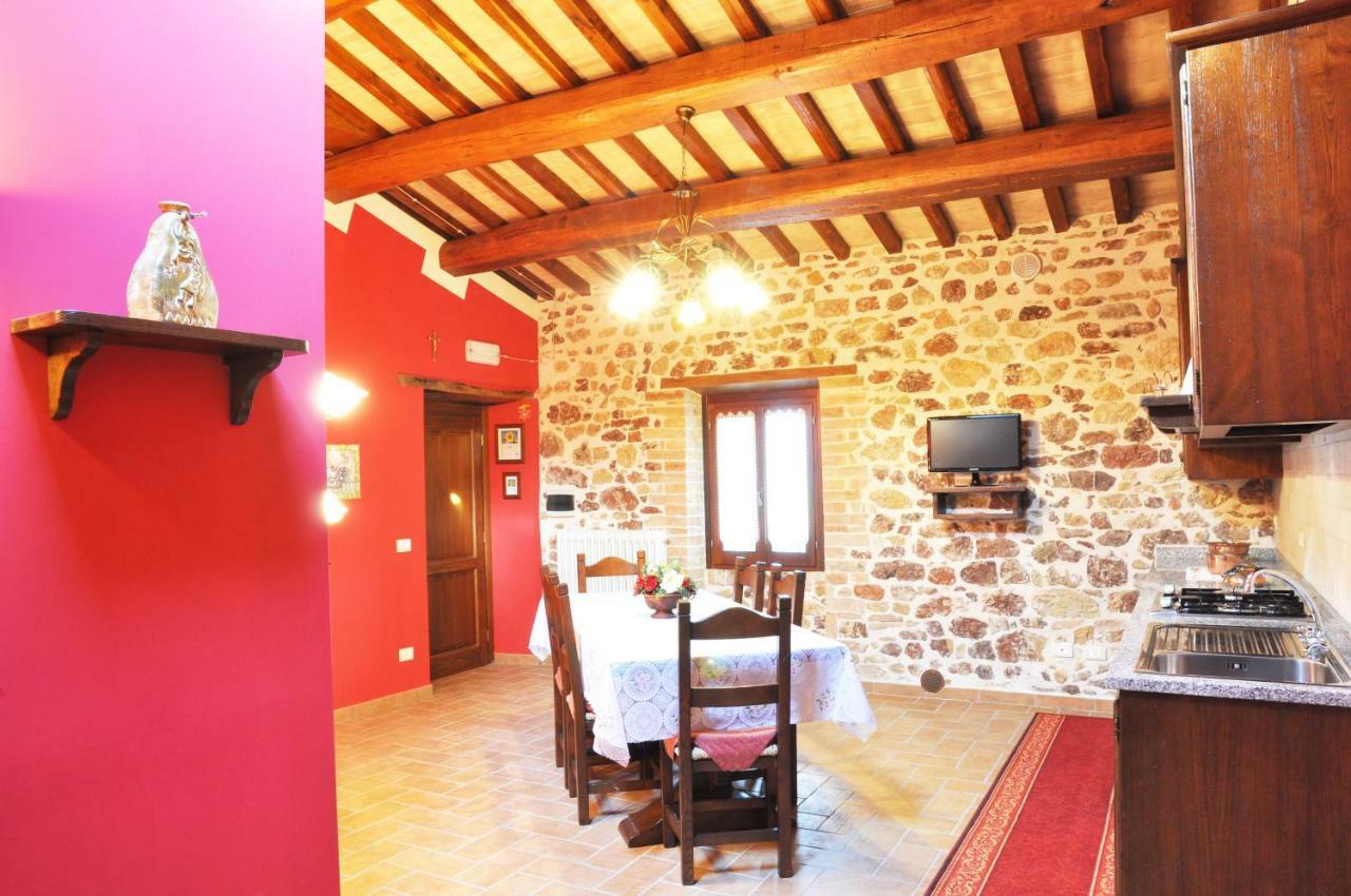 Agriturismo Arcobaleno Della Torretta 기아노델움브리아 외부 사진