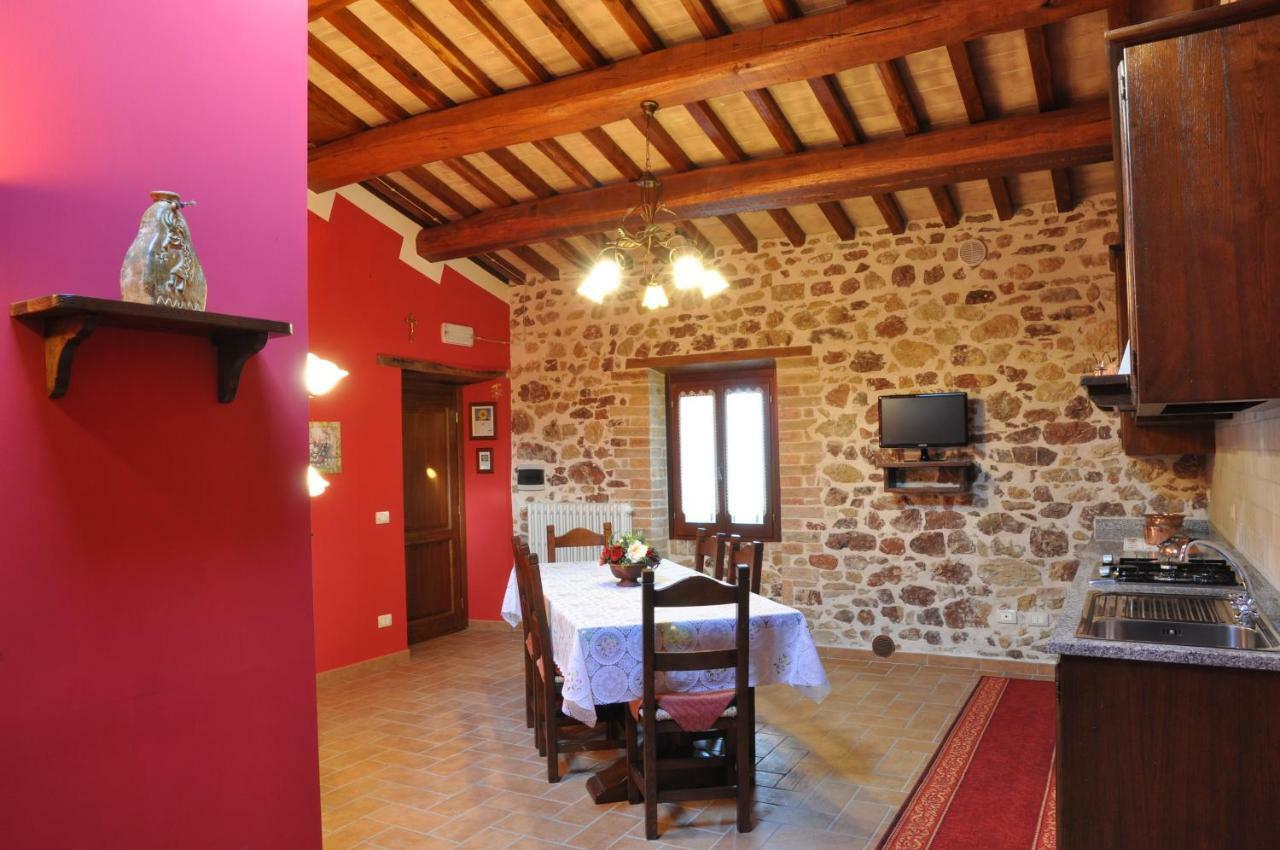 Agriturismo Arcobaleno Della Torretta 기아노델움브리아 외부 사진